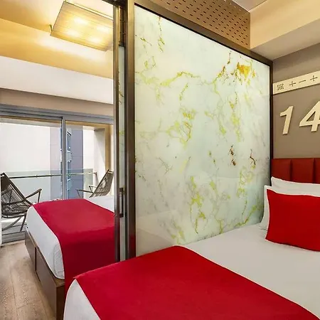 Ramada Pera 酒店