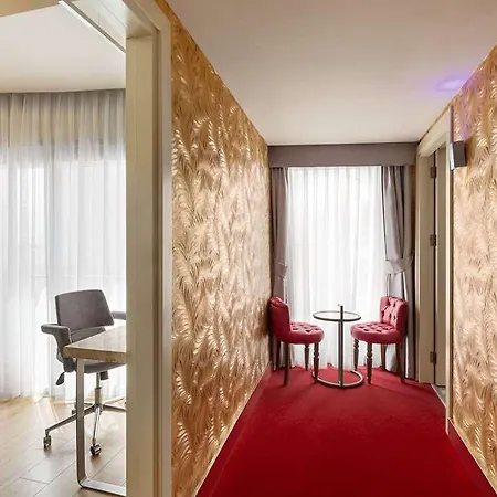 酒店 Ramada Pera