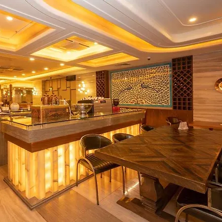 Ramada Pera * Estambul