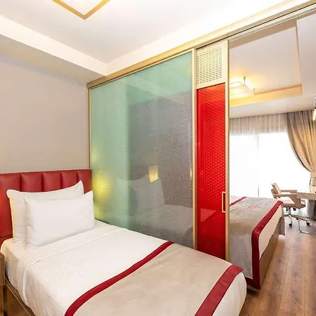 ホテル Ramada Pera *