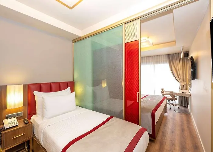 ホテル Ramada Pera *