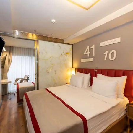 Отель Ramada Pera *
