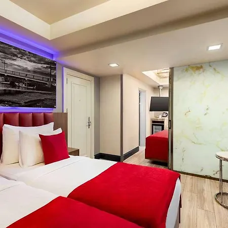 Отель Ramada Pera Стамбул