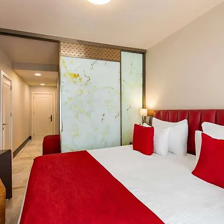 Ramada Pera *